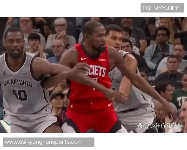 马刺与火箭季后赛第三场激战回顾与精彩瞬间分析